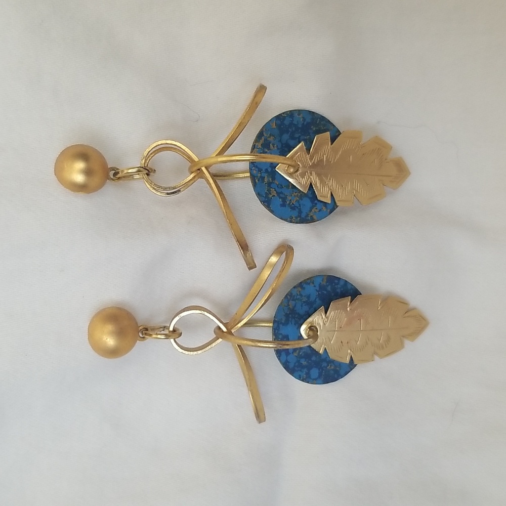 Vintage Brass Drop Dangle pierced earrings